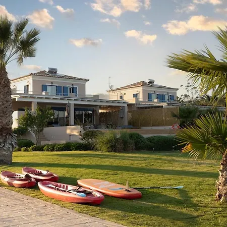 Relaxing Beachfront Private Heated Pool 2 Дом отдыха
