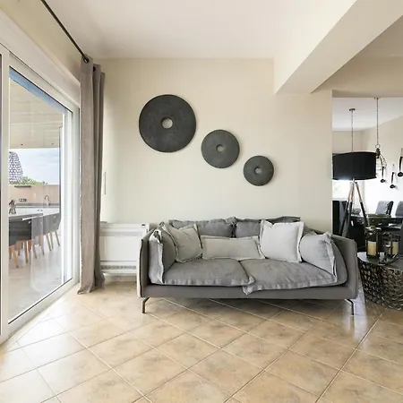 Relaxing Beachfront Private Heated Pool 2