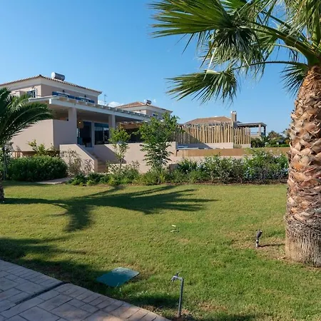 Relaxing Beachfront Private Heated Pool 2