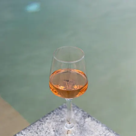 Relaxing Beachfront Private Heated Pool 2 Дом отдыха