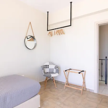 Дом отдыха Relaxing Beachfront Private Heated Pool 2 *