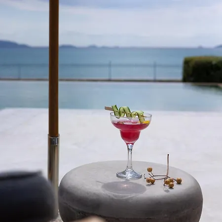 Дом отдыха Relaxing Beachfront Private Heated Pool 2 Bouzaiika